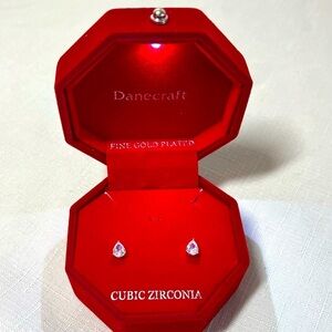Danecraft Fine Gold Plated Cubic Zirconia Earrings. Box incl - lights up!  New